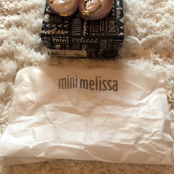 Mini Melissa beauty and the beast - Picture 4 of 4